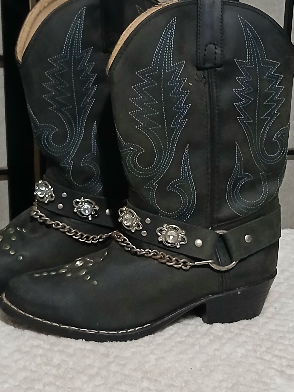 Black Studded Western Heeled Boots with Chain Accent
